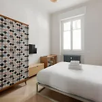 Guesthost - Piazza Ascoli Cosy Апартаменты Милан