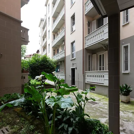 Guesthost - Piazza Ascoli Cosy 아파트